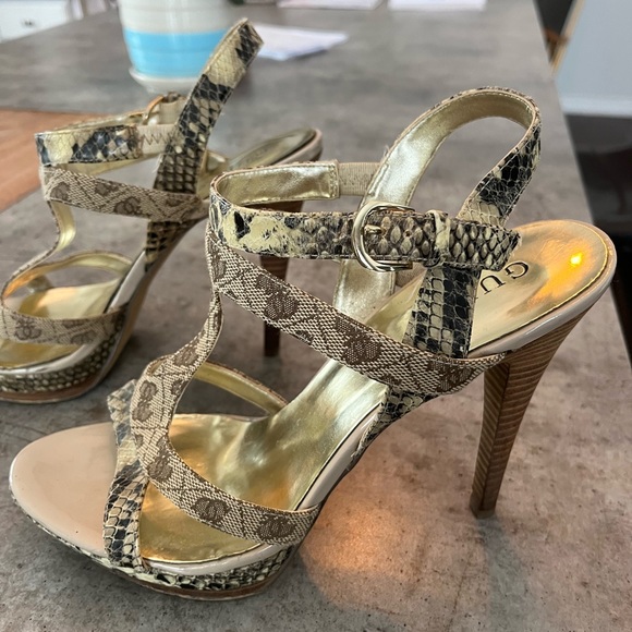 Guess strappy heels - Picture 4 of 4